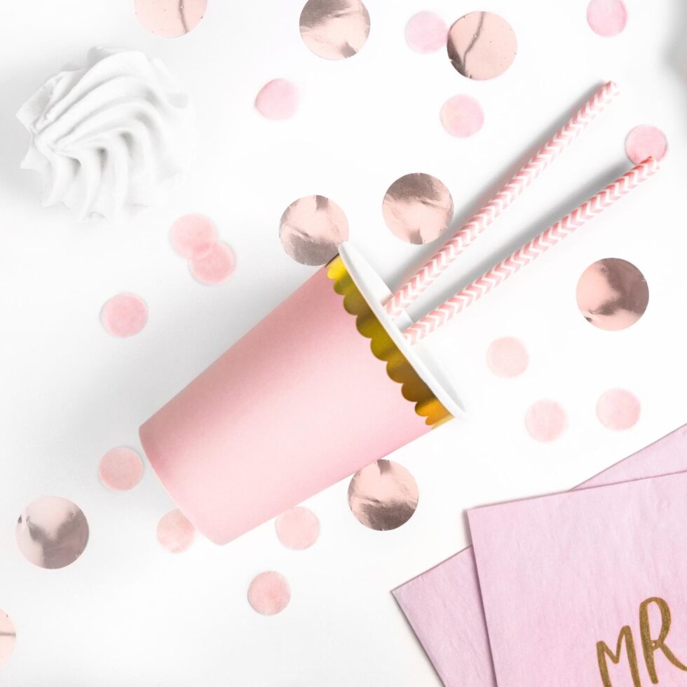 Pappkopper, rosa med gullkant – 6 stk