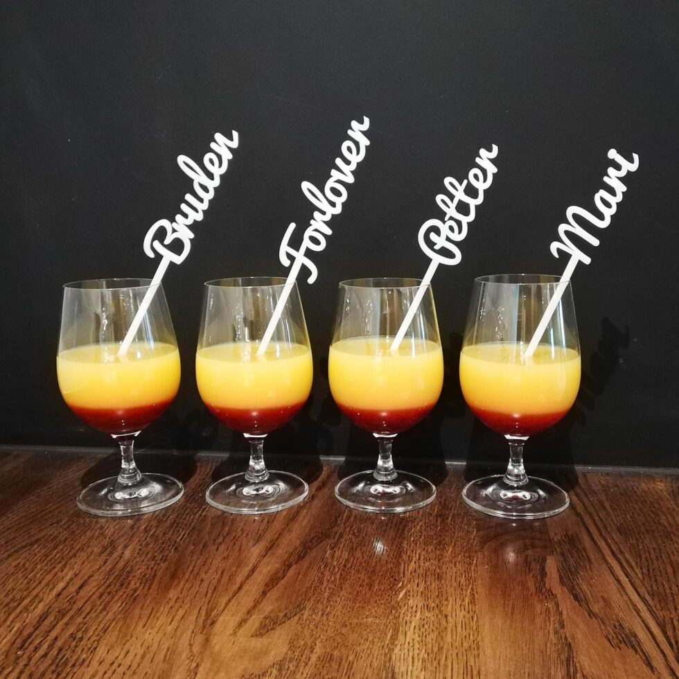Drinkpinner med egen tekst, hvit - 10 stk
