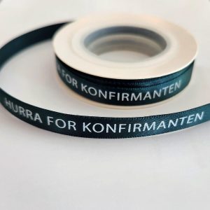 Silkebånd, mørk grønn - Hurra for konfirmanten - 10m