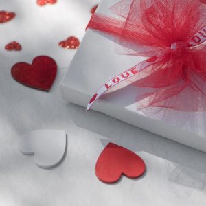 Bordpynt, hjerter treverk - 10 stk