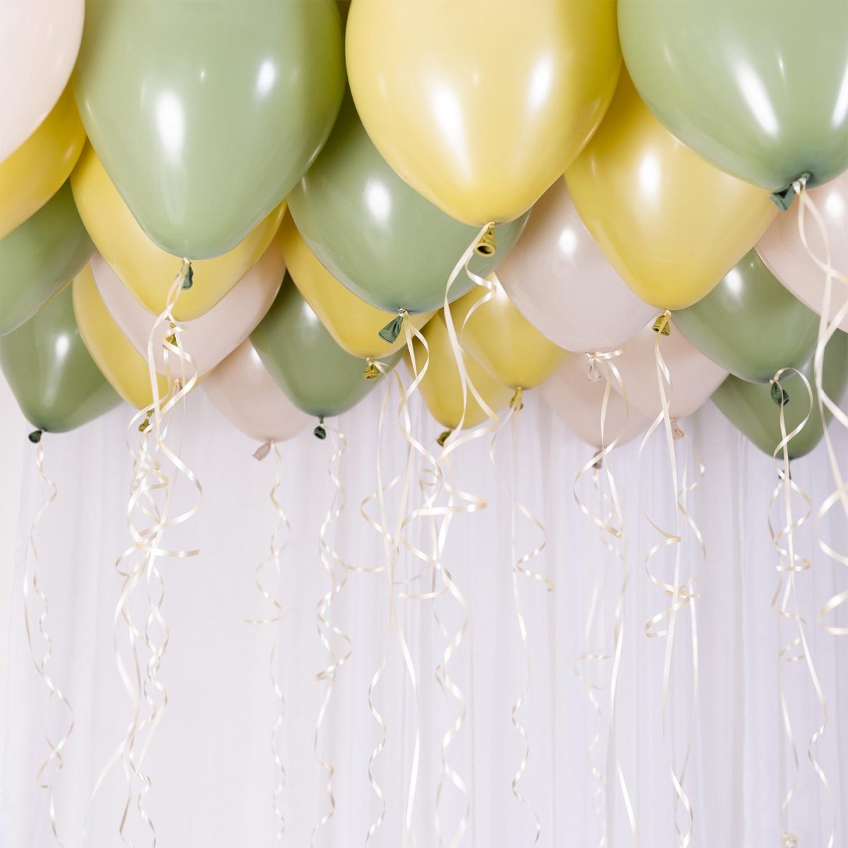 Ballonghimmel gjør det selv, grønn og beige - 30 ballonger