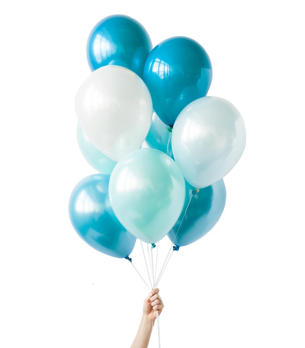 Ferdigsett ballongbukett - hvit og blå