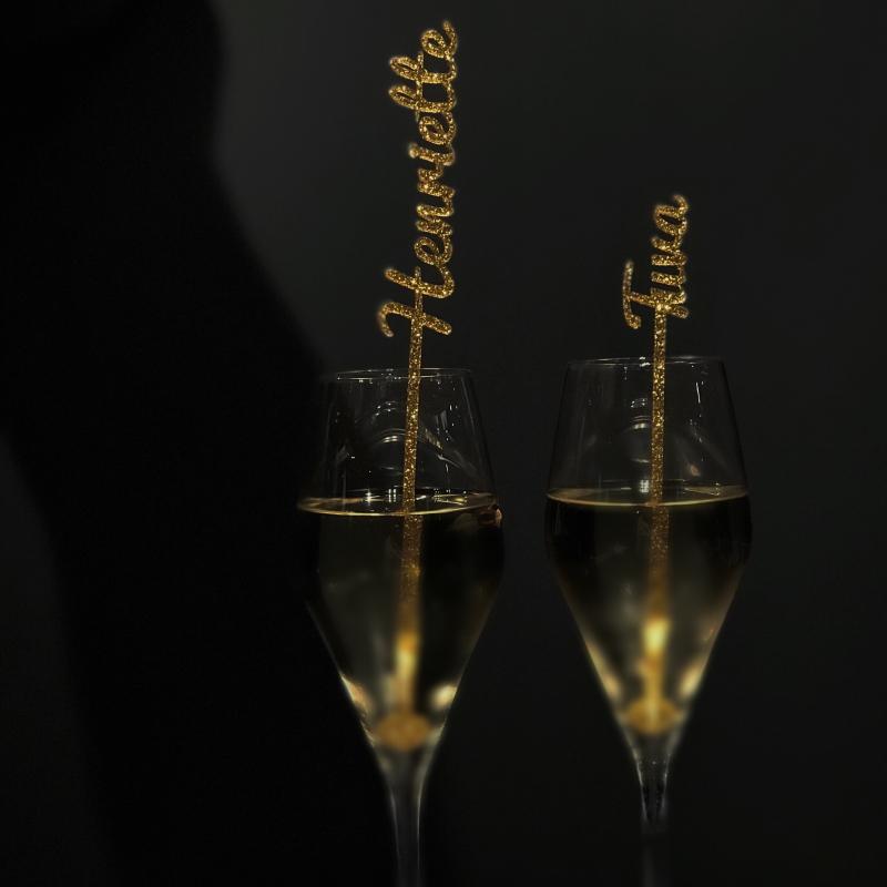 Drinkpinner med egen tekst, glitter gull - 10 stk