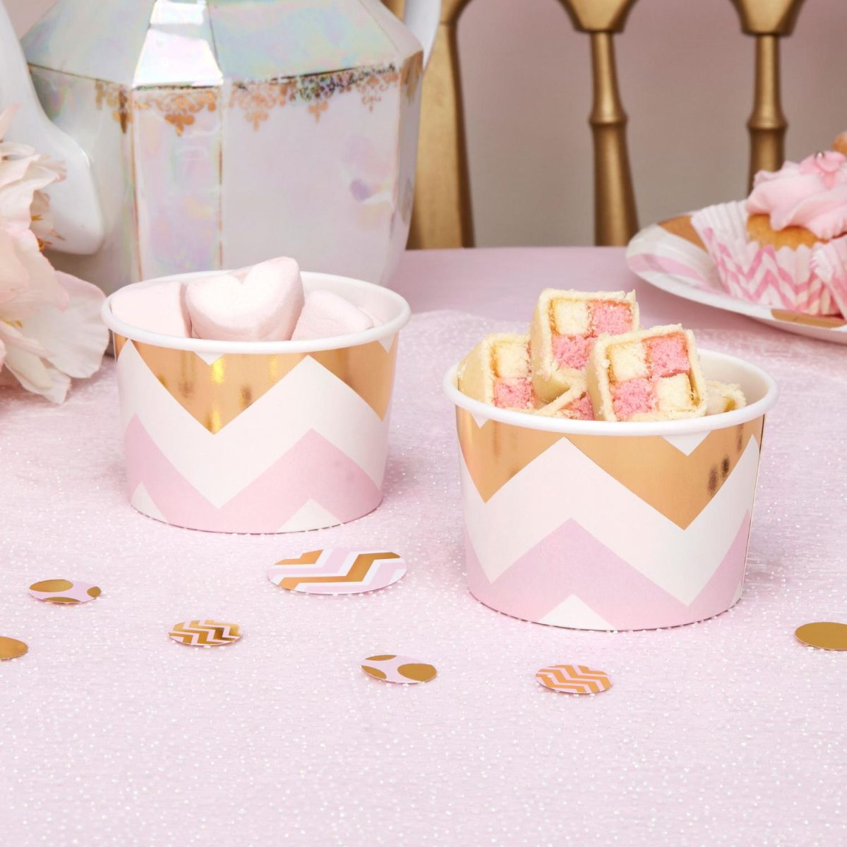 Snacksbeger, chevron rosa og gull – 8 stk