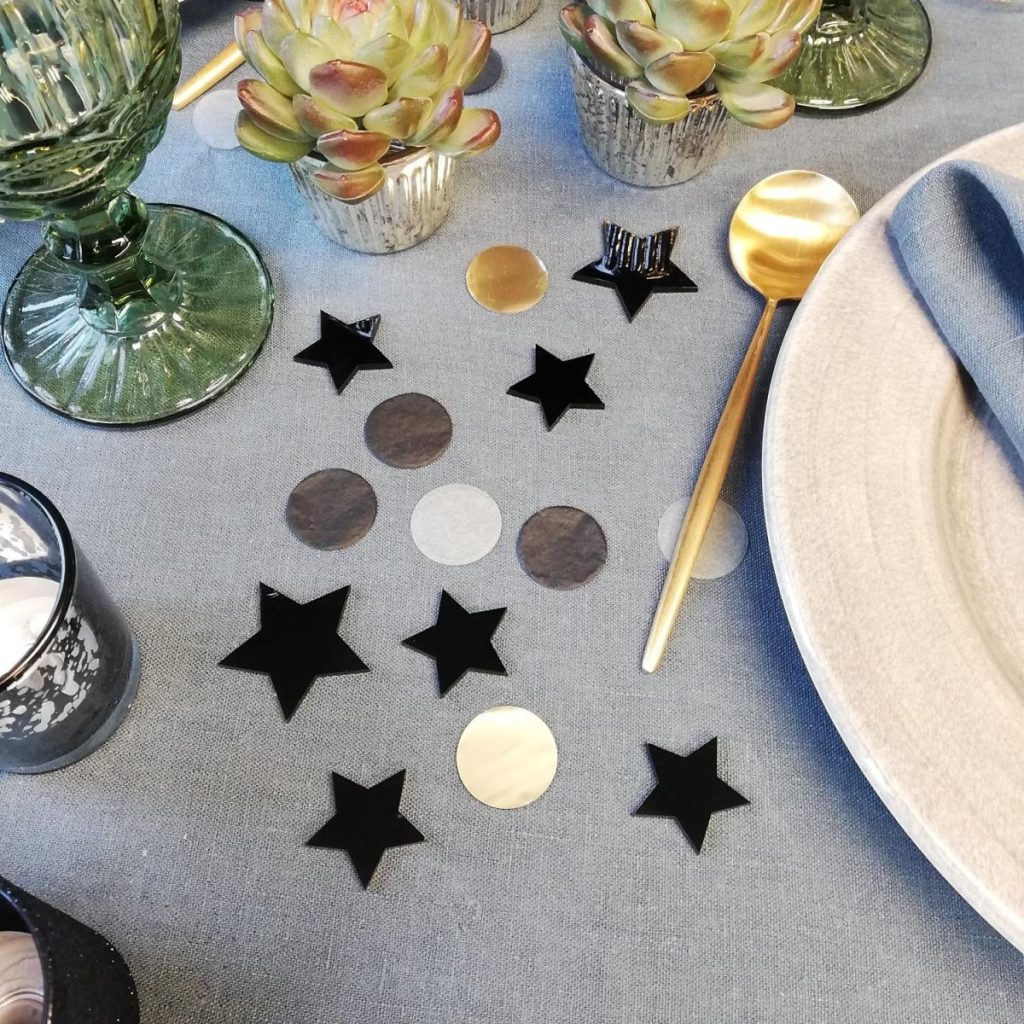 Bordkonfetti store stjerner, svart - 20 stk