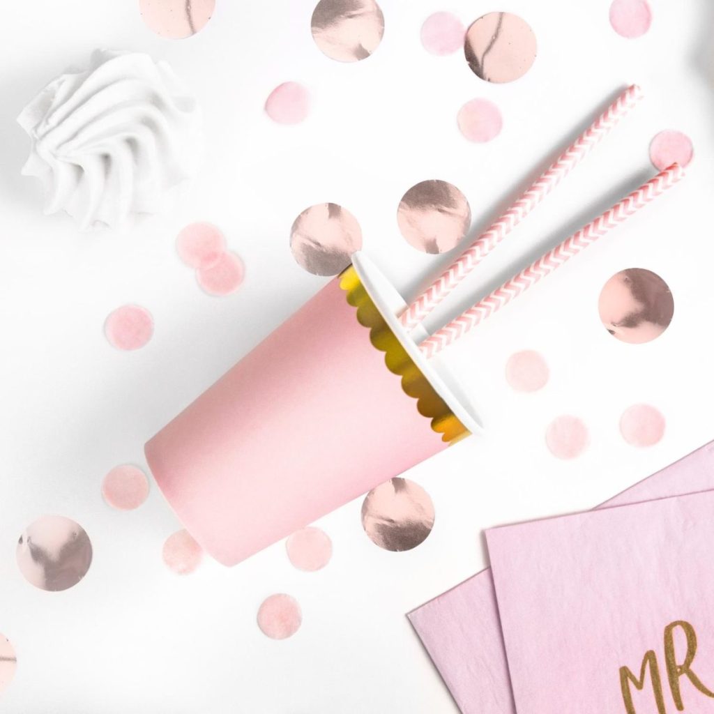 Pappkopper, rosa med gullkant – 6 stk