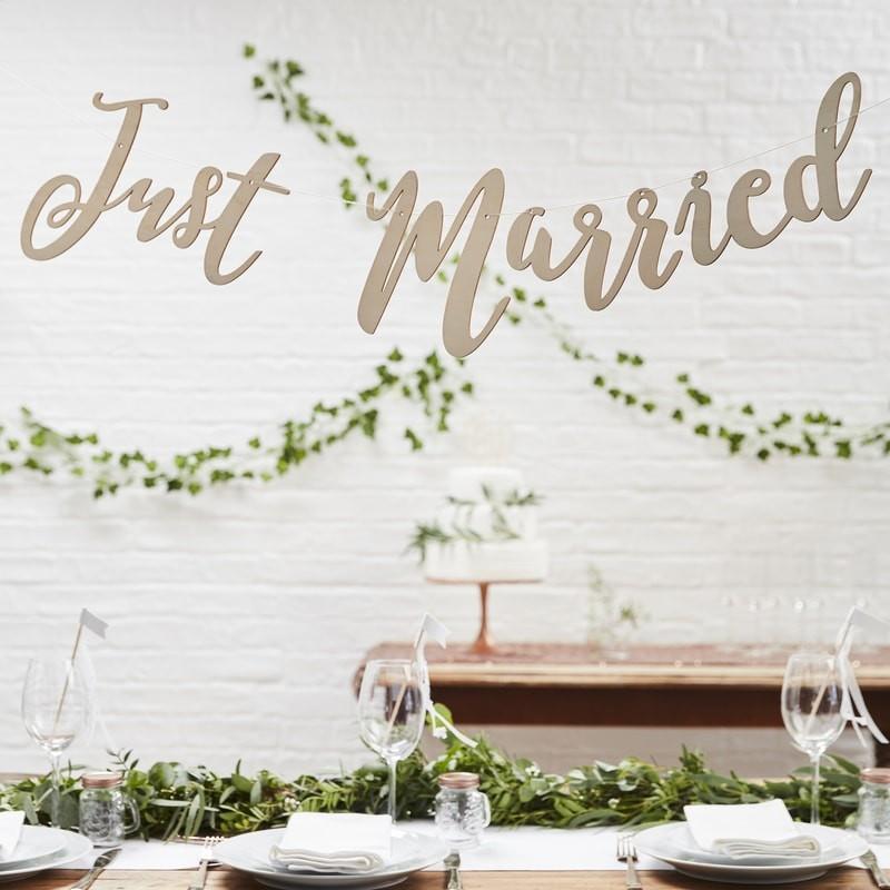Banner treverk - Just Married