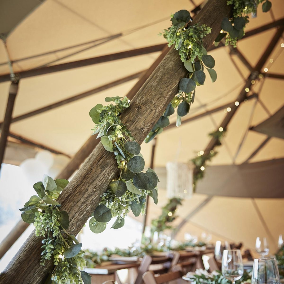 Eucalyptus bladranke med lys, stor - 1,8 meter