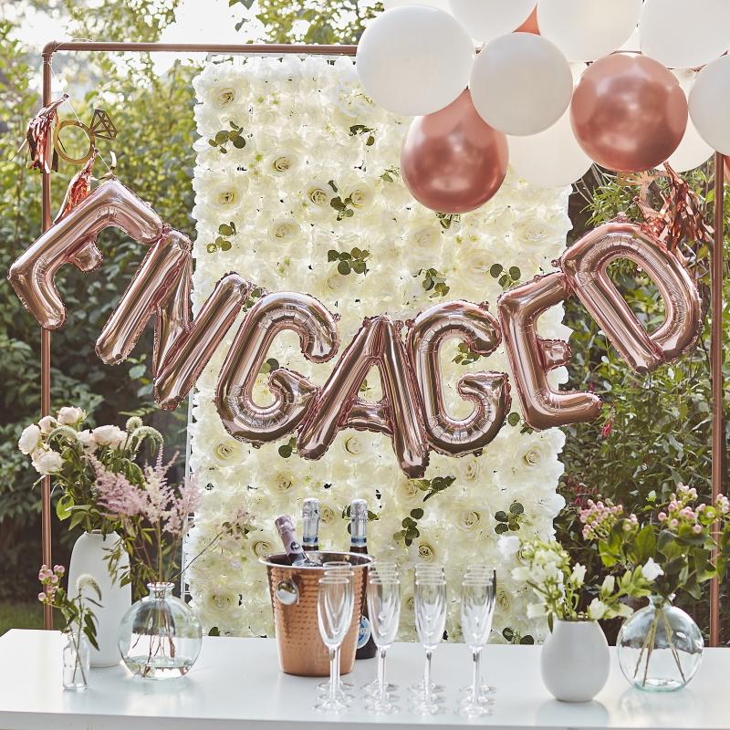 Ballongbanner, Engaged - rosegull