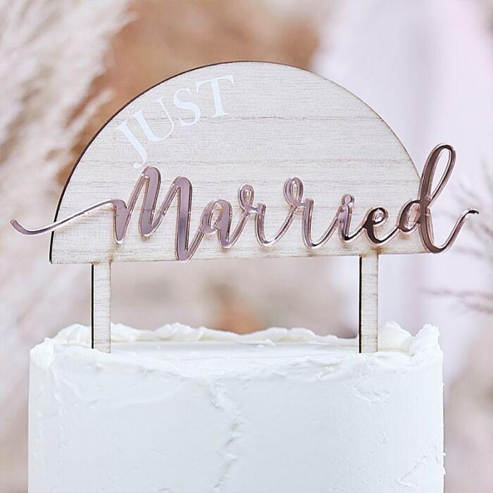 Kaketopper treverk og rosegull akryl - Just Married