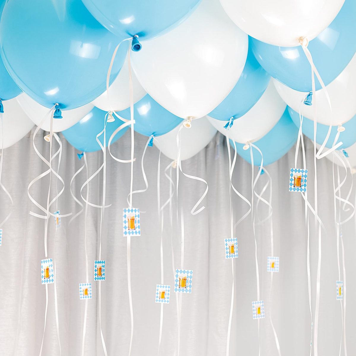 Ballonghimmel gjør det selv, blå og hvit - 30 ballonger