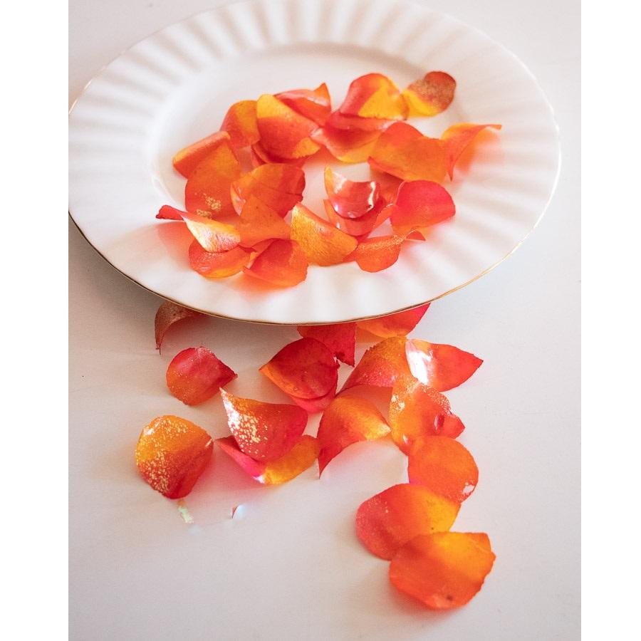 Spiselige roseblader - oransje og gul